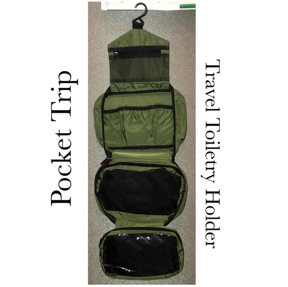 travelmall Handbags - NWOT Toiletry Bag by Pocket Trip-Green